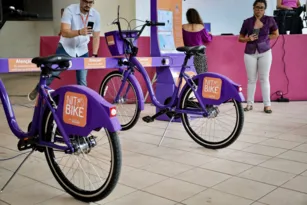 Imagem ilustrativa da imagem Sistema de 'bike' em Niterói começa de graça em 15 estações