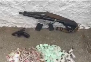 Imagem ilustrativa da imagem Troca de tiros termina com baleados e armas apreendidas no Rio
