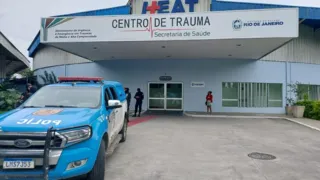 Imagem ilustrativa da imagem Troca de tiros termina com mulher morta e PM baleado em Itaboraí