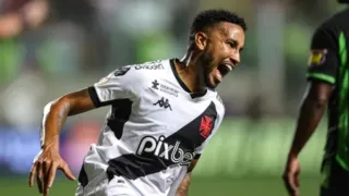 Imagem ilustrativa da imagem Vasco consegue efeito suspensivo e Jair fica à disposição