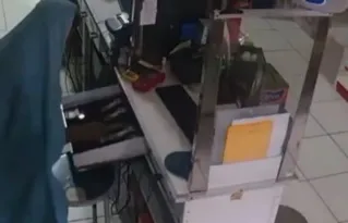 Imagem ilustrativa da imagem Veja momento em que loja é arrombada pela 3ª vez em Niterói; vídeo