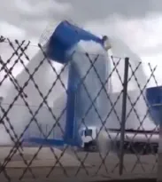 Imagem ilustrativa da imagem Vídeo: caixa d'água de mercado se rompe e assusta clientes
