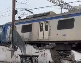 Imagem ilustrativa da imagem Vídeo: trem perde controle, bate em muro, e assusta passageiros