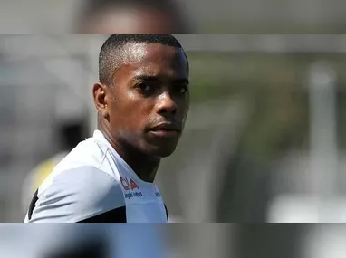 Rudney Gomes, amigo de Robinho, teria caído do 11º andar de um prédio