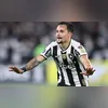 Imagem ilustrativa da imagem Arthur vibra após marcar golaço na Libertadores: 'Muito feliz'