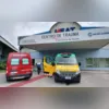 Imagem ilustrativa da imagem Criança fica ferida após capotamento de carros na BR-101