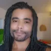 Cantora fez o anúncio em suas redes sociais