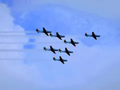 Esquadrilha da Fumaça dá show no céu de Itaboraí