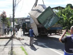 Trailers são removidos durante operação em São Gonçalo