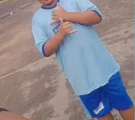 Menino de 11 anos leva tiro de fuzil durante futebol na Baixada