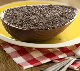 Ovo de Páscoa de colher com brigadeiro