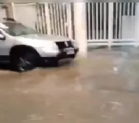 Temporal alaga ruas de Niterói e São Gonçalo; vídeos