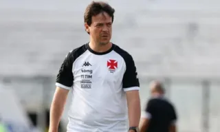 Imagem ilustrativa da imagem Agora é oficial! Diniz é anunciado como novo treinador do Vasco