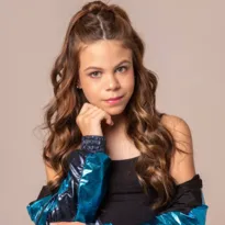 Imagem ilustrativa da imagem Atriz mirim do SBT é internada após descobrir tumor no cérebro