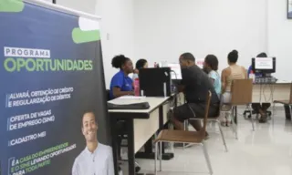Imagem ilustrativa da imagem Balcão de empregos tem 90 vagas em SG; veja lista completa