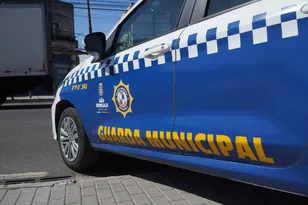 Imagem ilustrativa da imagem Bêbado pega moto, faz manobras perigosas e é preso em São Gonçalo