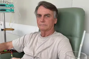 Imagem ilustrativa da imagem Bolsonaro tem previsão de alta nos próximos dias