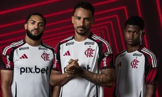 Imagem ilustrativa da imagem Flamengo revela novo uniforme; veja fotos
