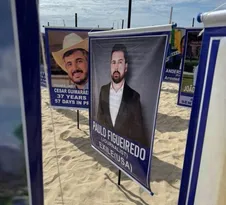 Imagem ilustrativa da imagem Fotos de presos marcam protesto com Bolsonaro em Copacabana