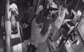 Imagem ilustrativa da imagem Funcionários de restaurante são agredidos por assaltantes armados; vídeo