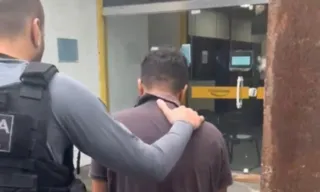 Imagem ilustrativa da imagem Incomodado com bagunça de criança, homem agride a família
