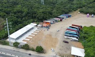 Imagem ilustrativa da imagem Ônibus de turismo em Cabo Frio: Justiça anula decreto municipal