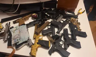 Imagem ilustrativa da imagem Presos por fornecer armas para facção no Rio e outros estados
