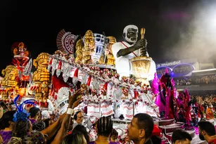 Imagem ilustrativa da imagem Salgueiro protesta contra resultado do Carnaval: 'Ladrões de plantão'