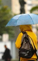 Imagem ilustrativa da imagem Semana terá chuva no Rio; saiba quando chega frente fria