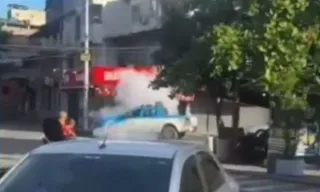 Imagem ilustrativa da imagem Viatura da PM é alvo de explosivo no Rio; vídeo