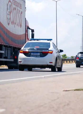 Terror na BR-101: saiba quem é o bandido que ordena os ataques na via