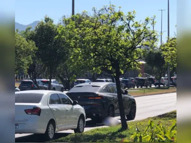 Imagem ilustrativa da imagem Assassinato em plena luz do dia na Barra da Tijuca; vídeo