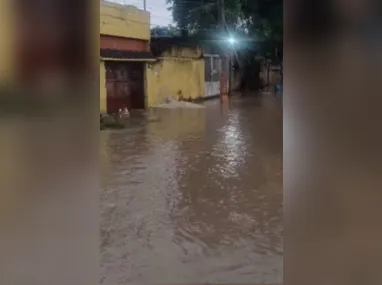 Operação de demolição em construções irregulares na Rocinha