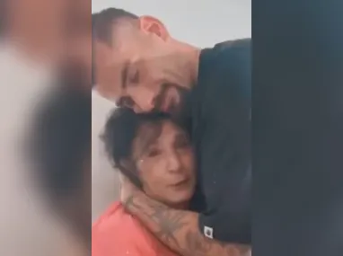 Maria Viel Faro foi diagnosticada com 34 graus de desvio na coluna