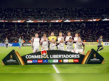 O contrato de Fernando Diniz vai até dezembro de 2026