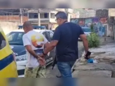 O homem foi conduzido pelos agentes da Guarda Muncipal para a 82ª DP