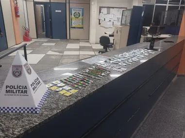 Imagem ilustrativa da imagem Menor flagrado na 'escadaria do tráfico' é detido em Niterói