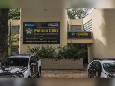 Ficha criminal do traficante foi apresentada durante coletiva de imprensa