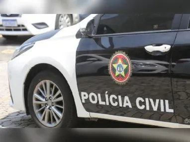 Segundo testemunhas, os suspeitos não tentaram roubar a vítima, o que sugere que o crime tenha sido uma execução premeditada