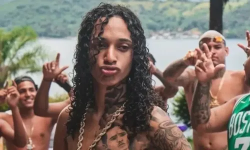 O cantor Oruam em um clipe gravado no Rio de Janeiro