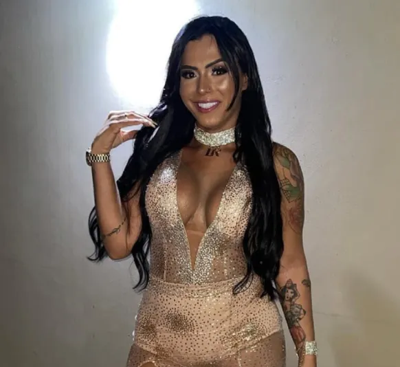 Travesti Mulher Gato quer disputar herança de traficante do Rio