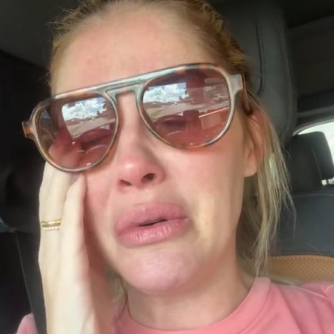 Bárbara Evans chora pelo filho de 1 ano: 'Orem por ele'