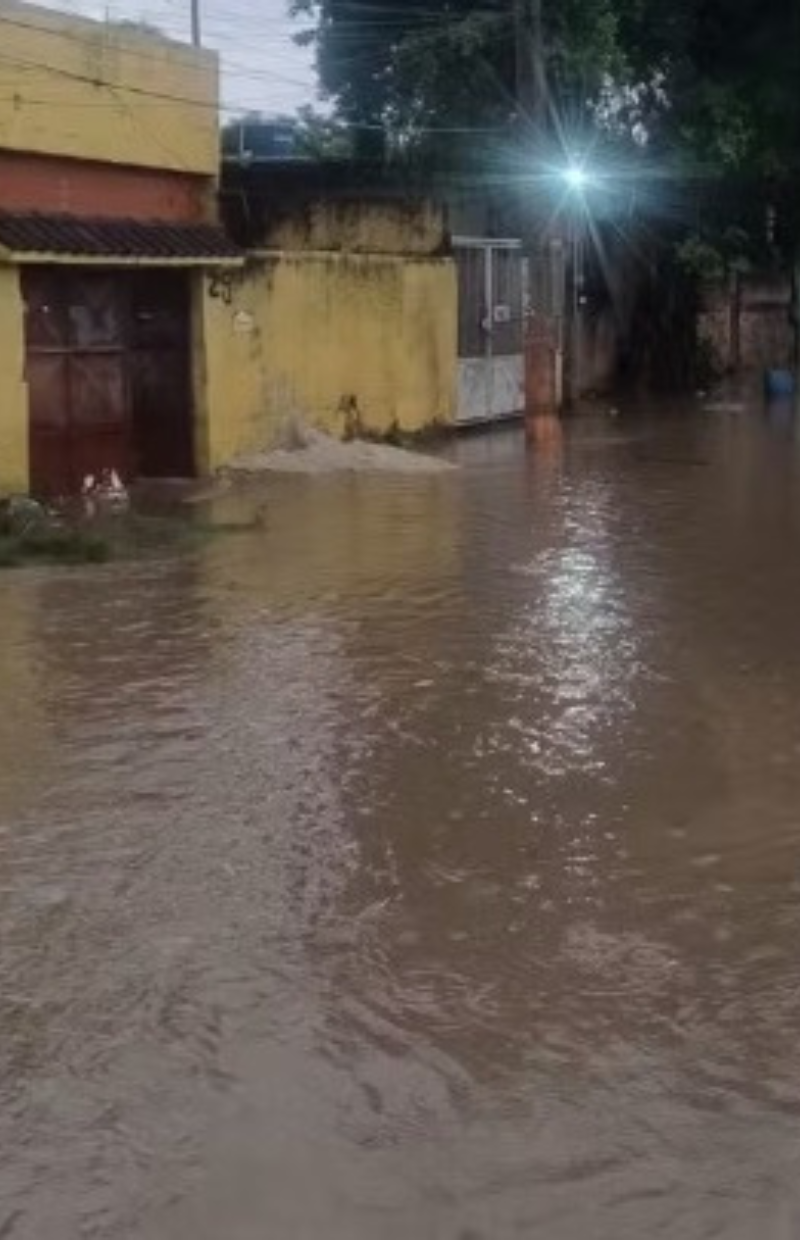 Chuva atinge Rio e Baixada e provoca alagamentos; vídeo