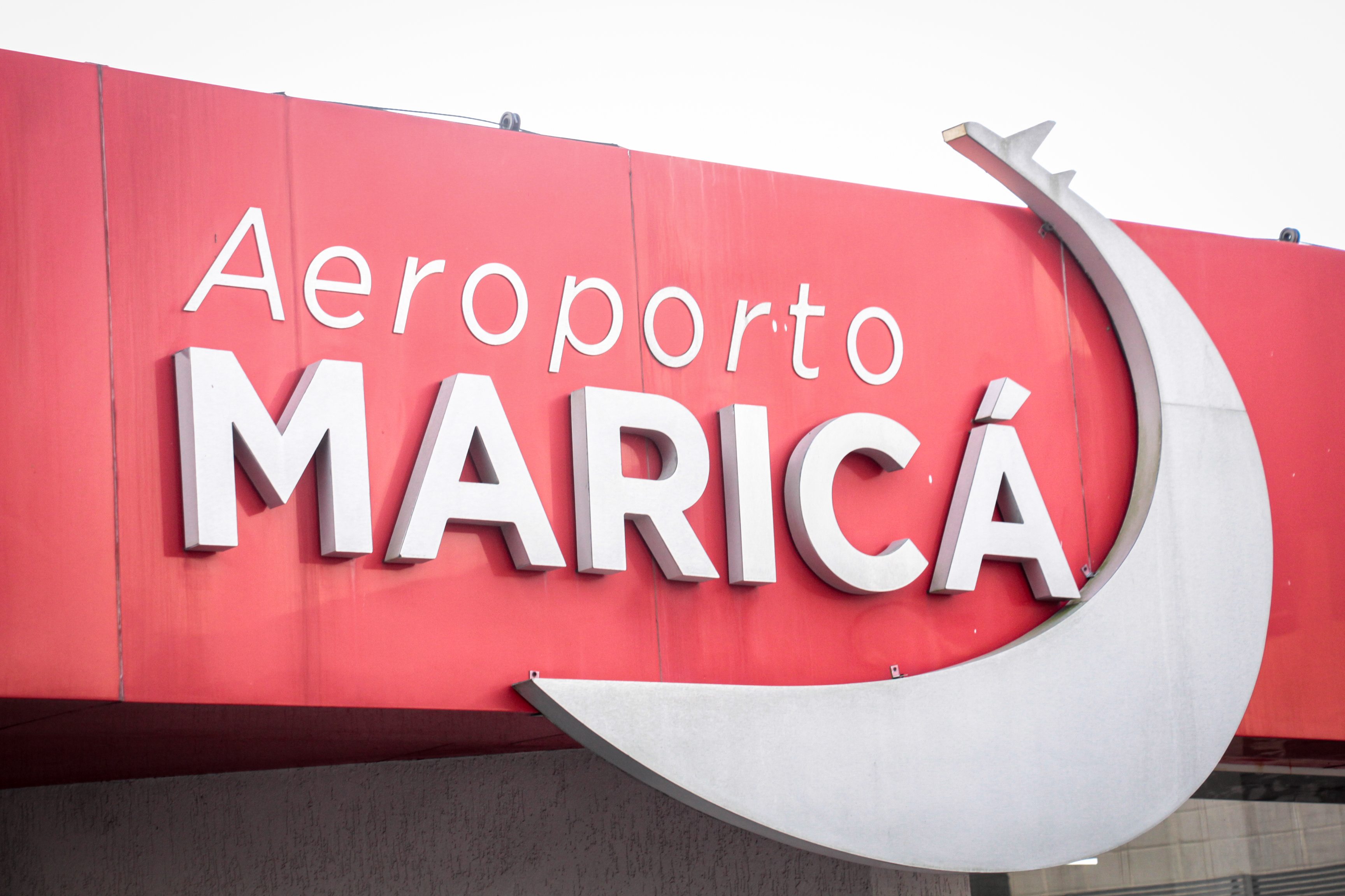 Quaquá anuncia compra de casas próximo ao aeroporto de Maricá