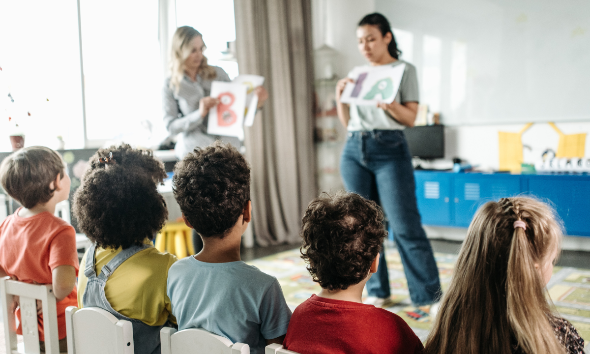 Sete mil vagas abertas em cursos gratuitos para professores no RJ