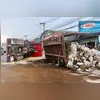 O trânsito permanece com longas filas de veículos e lentidão até o local do acidente