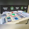 As roupas foram apreendidas e levadas para a delegacia de Rio Bonito