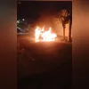 Criminosos criaram barricadas e atearam fogo nos acessos à comunidade do Bateau Mouche