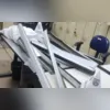 Veículo ficou totalmente destruído pelo fogo