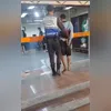 Imagem ilustrativa da imagem Homem furta cordão de turista, engole, mas acaba preso no Rio